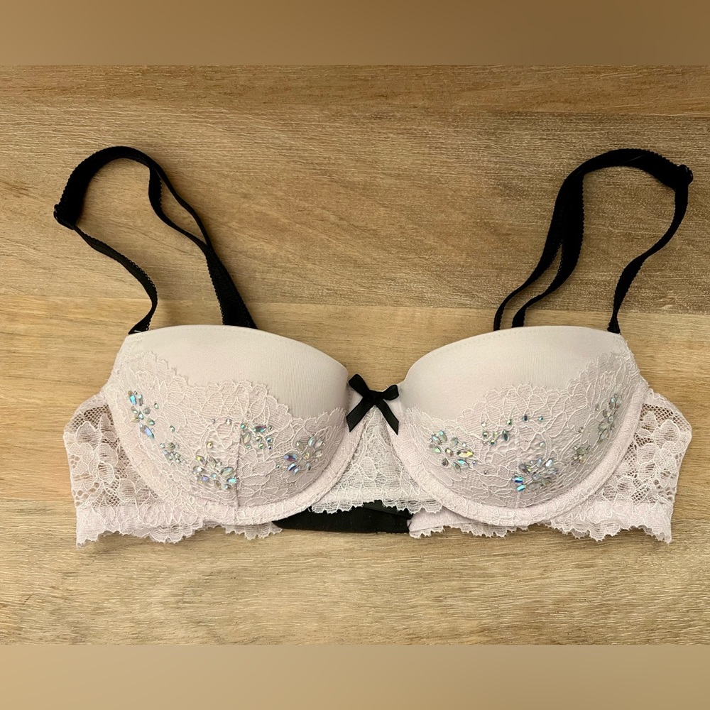 Victoria’s Secret Dream Angels White/Black Balconet Bra with gem/lace detail